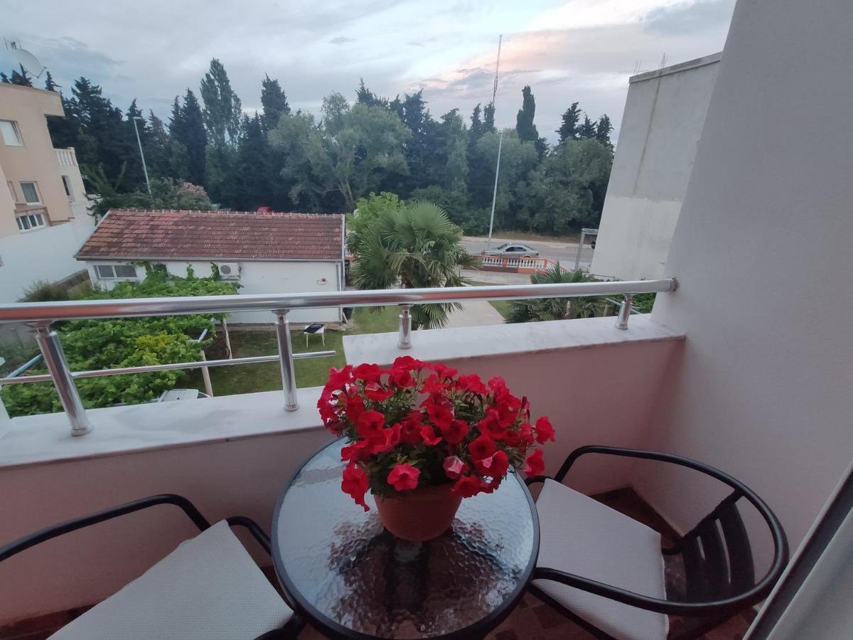 Robi Apartments Ulcinj Ngoại thất bức ảnh