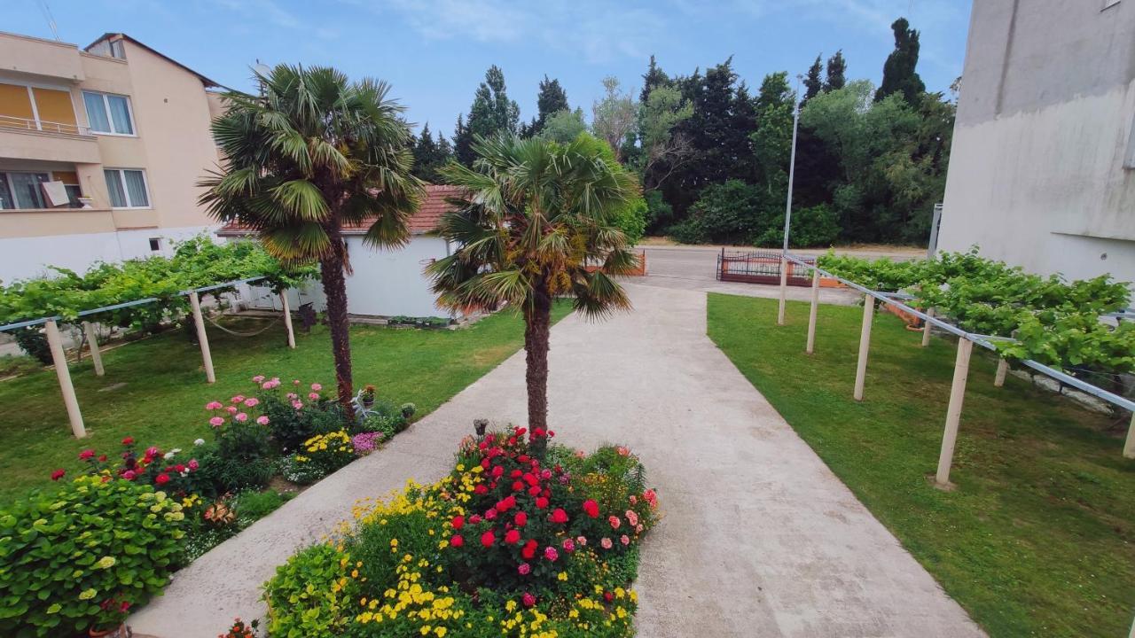 Robi Apartments Ulcinj Ngoại thất bức ảnh